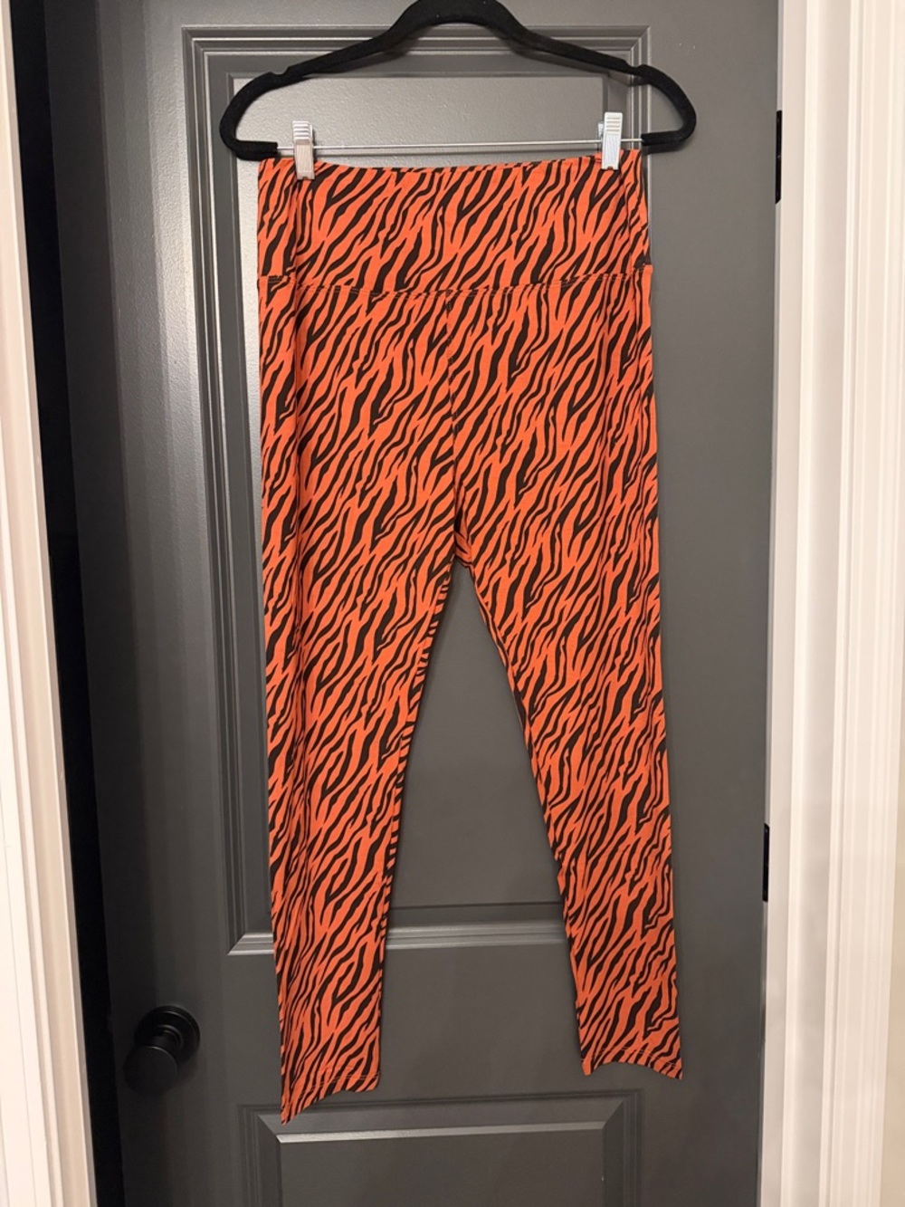 NWT Kyte Living Orange & Black Tiger Print Leggings